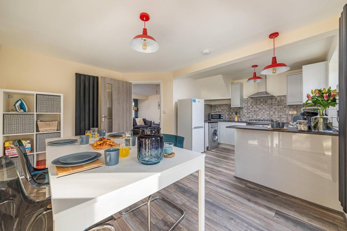 Dudley-Hospital-3Bed-Parking-Long Stay-Contractor Brierley Hill Ngoại thất bức ảnh
