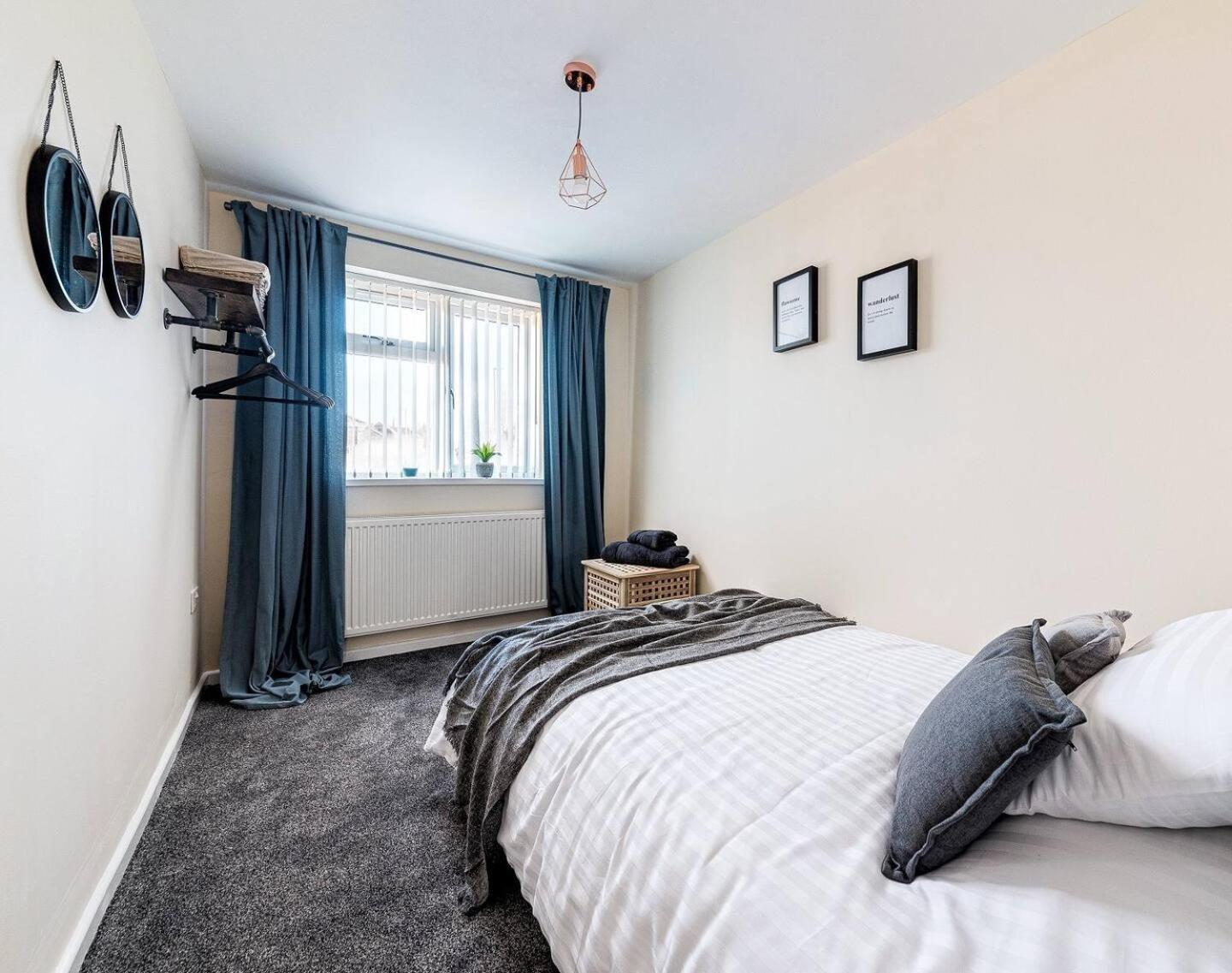 Dudley-Hospital-3Bed-Parking-Long Stay-Contractor Brierley Hill Ngoại thất bức ảnh