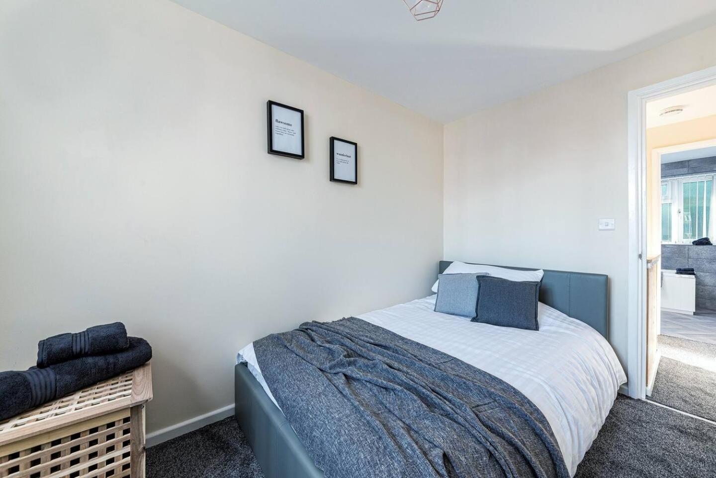 Dudley-Hospital-3Bed-Parking-Long Stay-Contractor Brierley Hill Ngoại thất bức ảnh